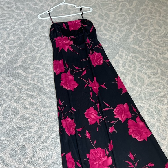 Arianna by Rachel Kaye long spaghetti strap evening gown black pink roses size 8 - Picture 3 of 9